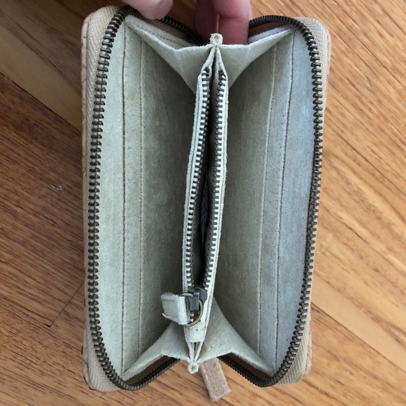 Python Wallet (Beige) - Picture 3 of 3